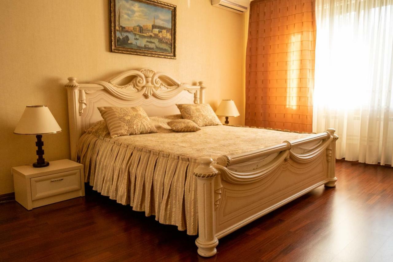 Diplomat Club Hotel คีชีเนา ภายนอก รูปภาพ