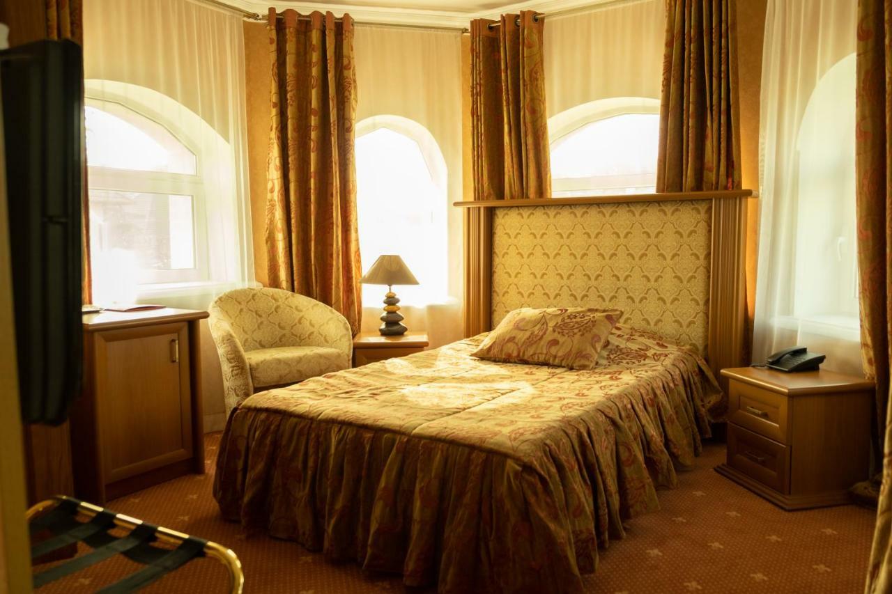 Diplomat Club Hotel คีชีเนา ภายนอก รูปภาพ